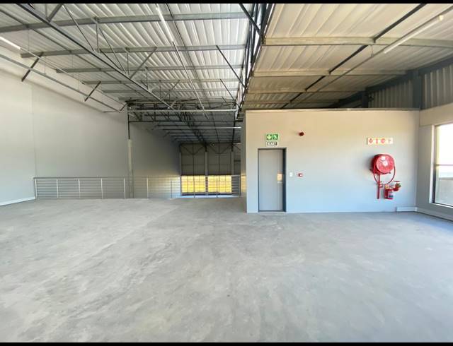 863M² WAREHOUSE TO LET IN GEORGE INDUSTRIAL